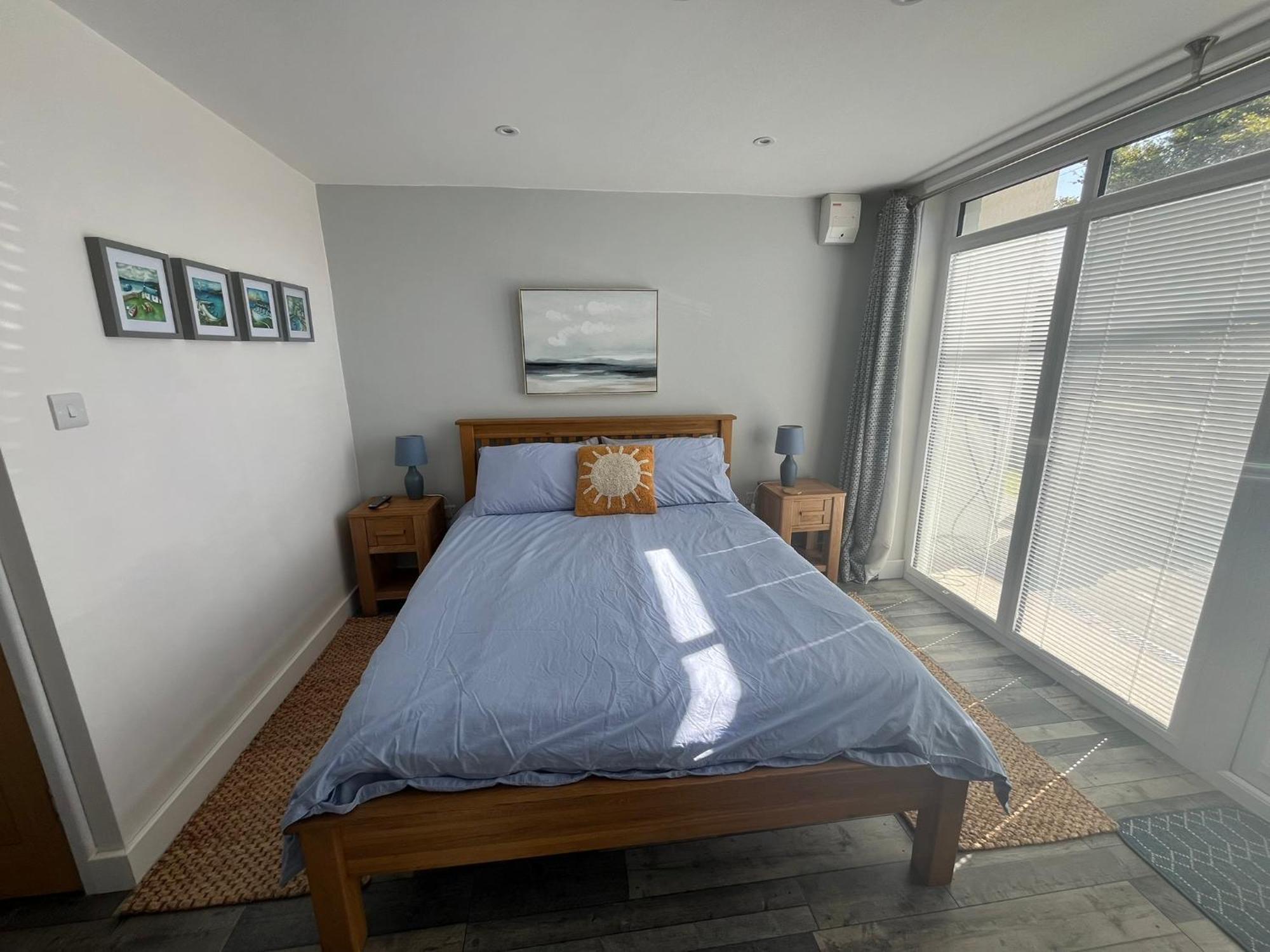 Entire Guest Suite In Four Mile Bridge, Rhoscolyn バレー エクステリア 写真